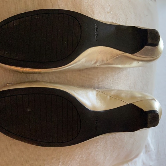 Shoes - Picture 3 of 6